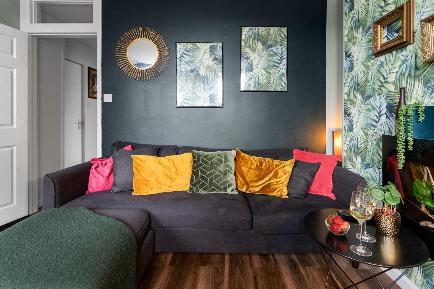 Stylish 2 Bed Apartment Near Beach, Parking, Wifi, Netflix Тинмут Екстериор снимка