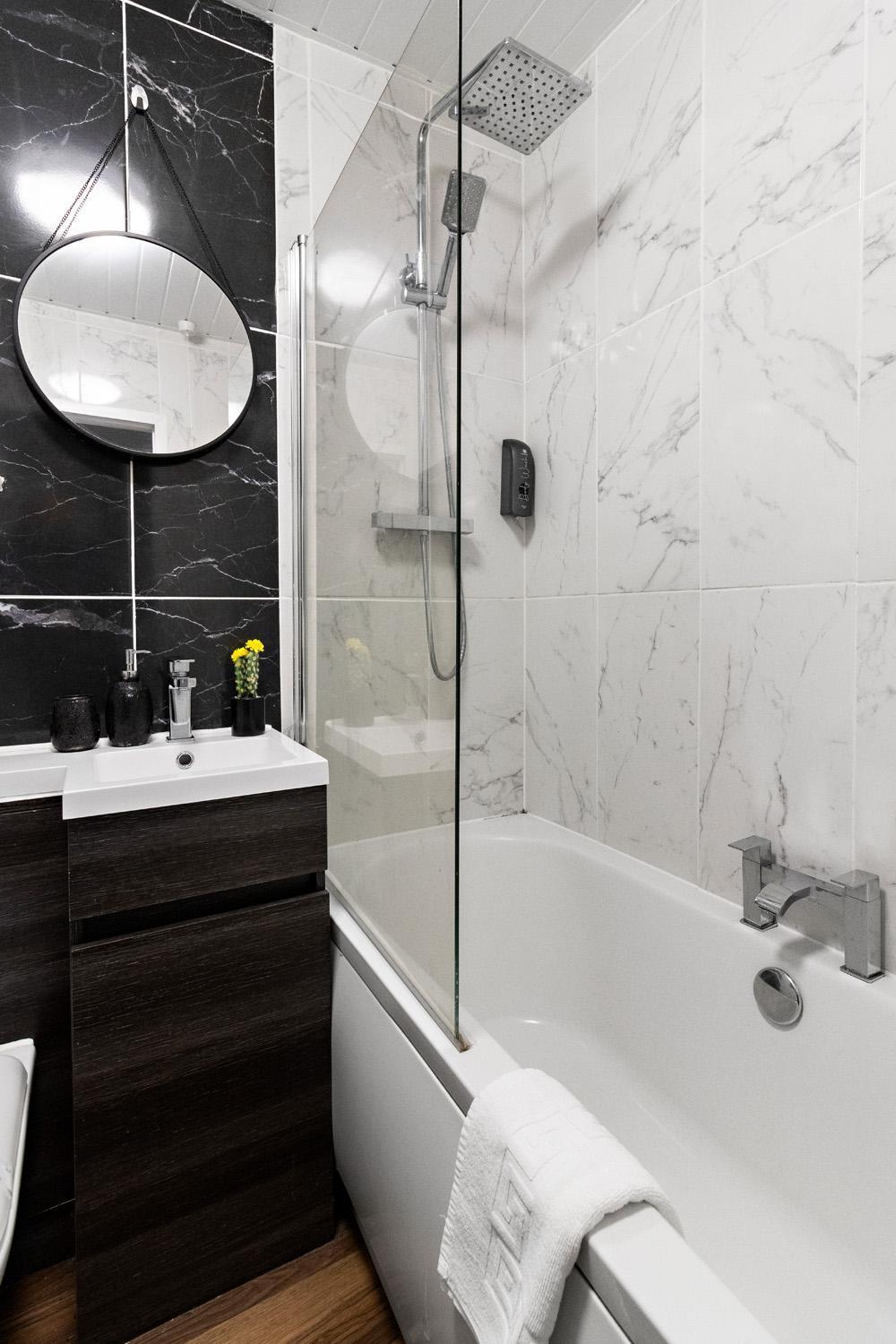 Stylish 2 Bed Apartment Near Beach, Parking, Wifi, Netflix Тинмут Екстериор снимка